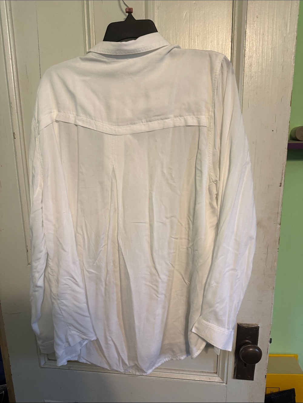 beachlunchlounge White Casual Button-Down Shirt - Picture 3 of 3